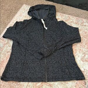 Women's Luluemon Black Patterned Jacket